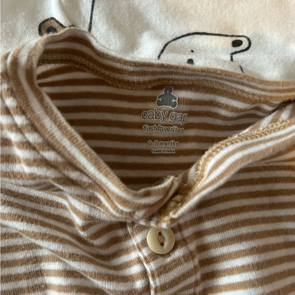 GAP Beige Striped & Cream Bear Footie Set